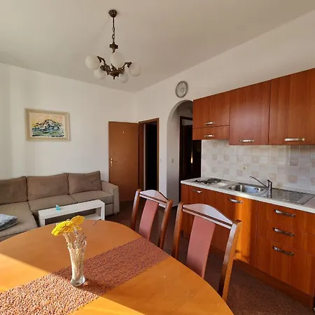 Apartments Dami - 100M From The Sea Orebic Exterior photo
