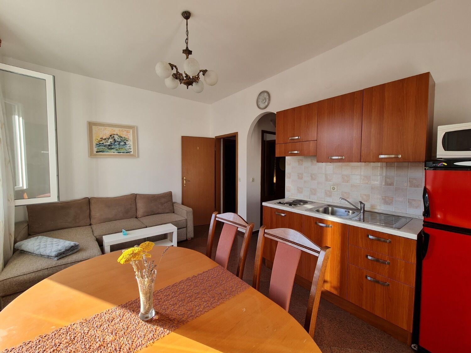 Apartman Dami - 100m From The Sea
