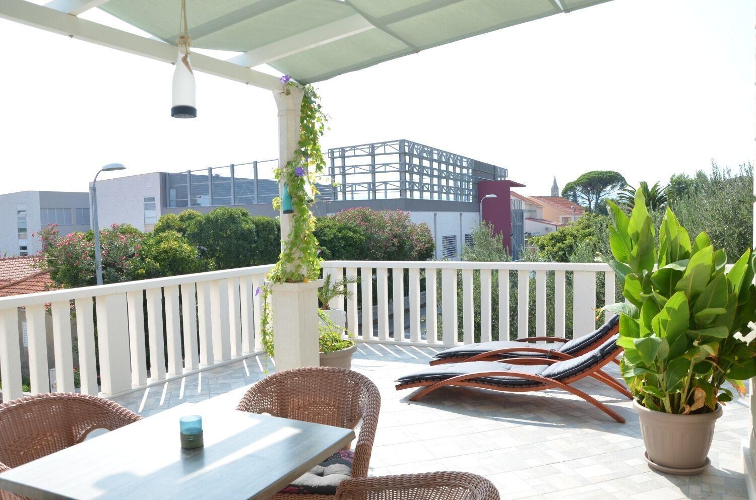 Dami - 100m From The Sea Apartment