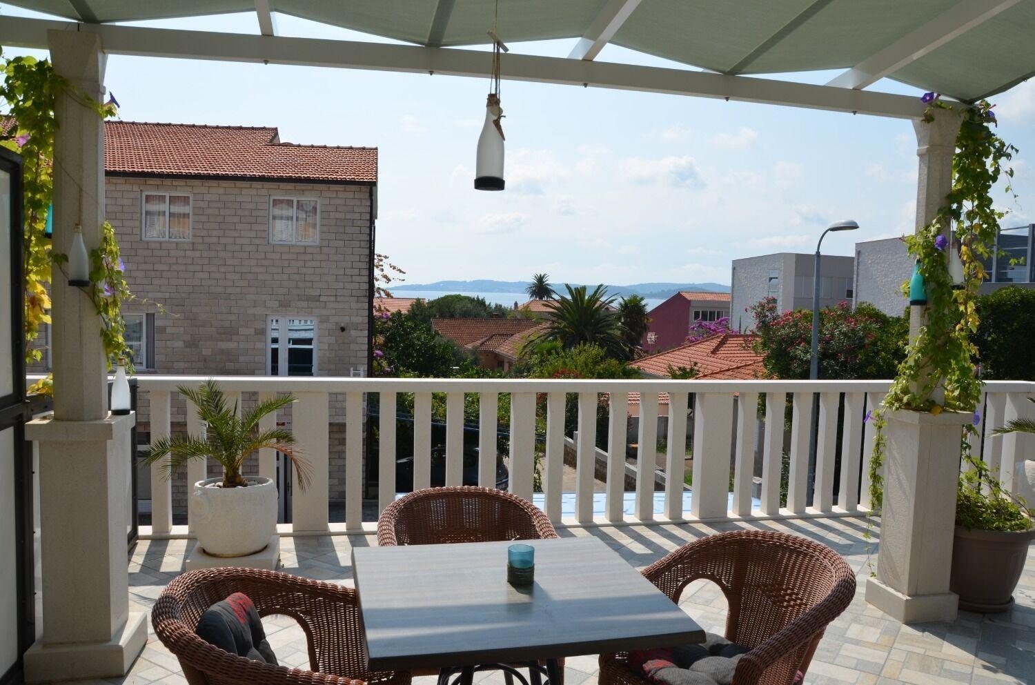 Dami - 100m From The Sea Apartment