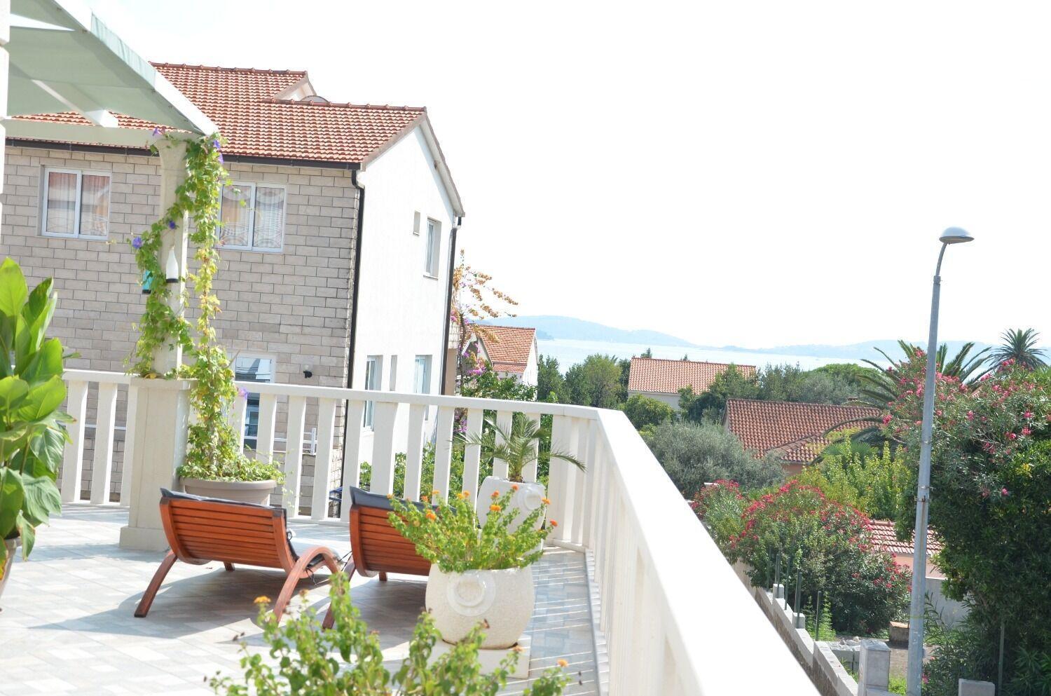 Dami - 100m From The Sea * Orebic
